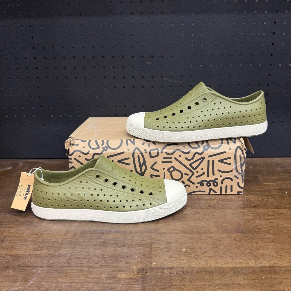 New W Box! Men's Native Shoes Jefferson Rookie Green Bone White Sneakers Size 11